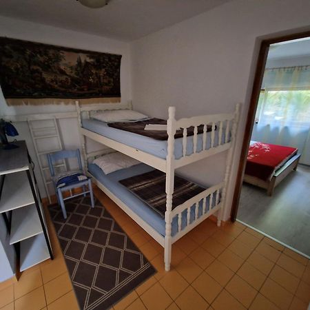 Apartments Zlatko Ičići Rum bild