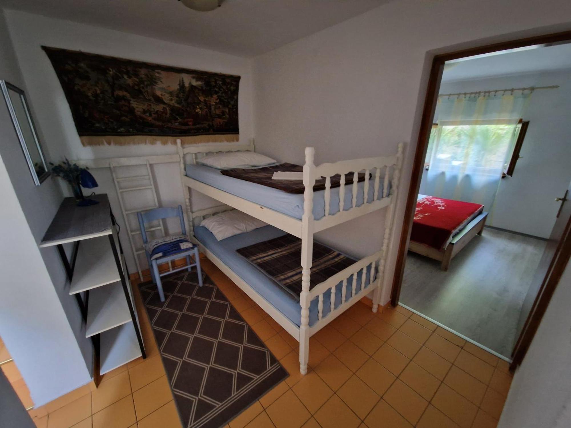Apartments Zlatko Ičići Rum bild