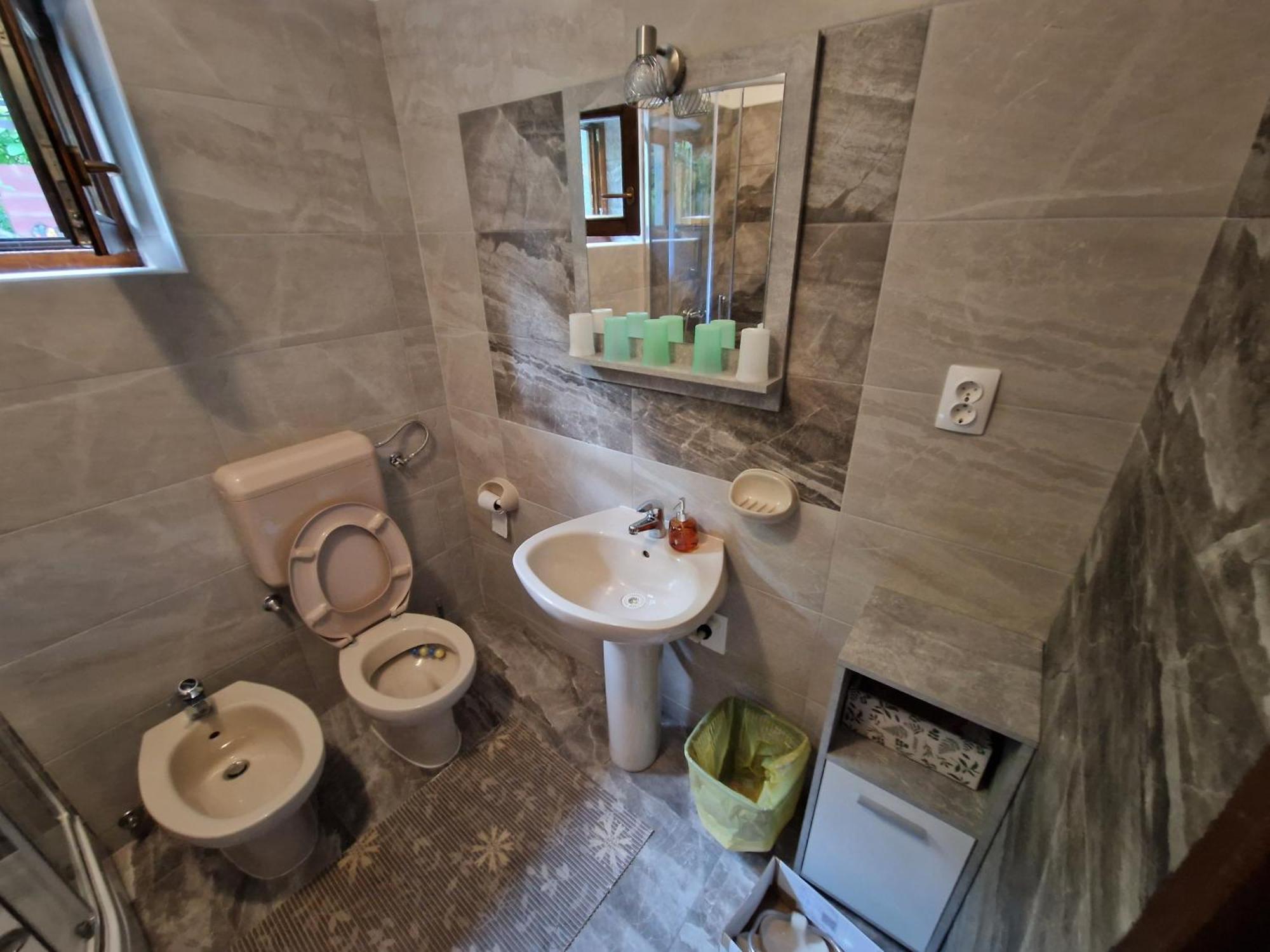 Apartments Zlatko Ičići Rum bild